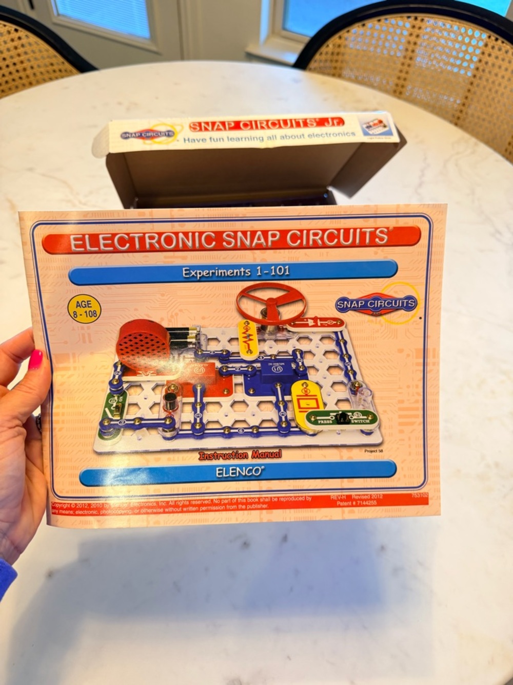 Snap Circuits Jr. Electronics Kit by Elenco Over 100 Experiments - Picture 3 of 4